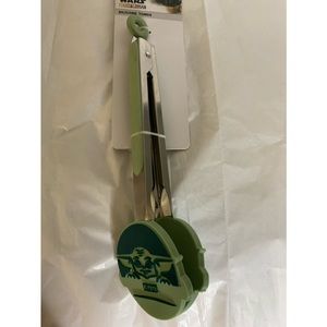 Star Wars Mandalorian Silicon Tongs, new in package